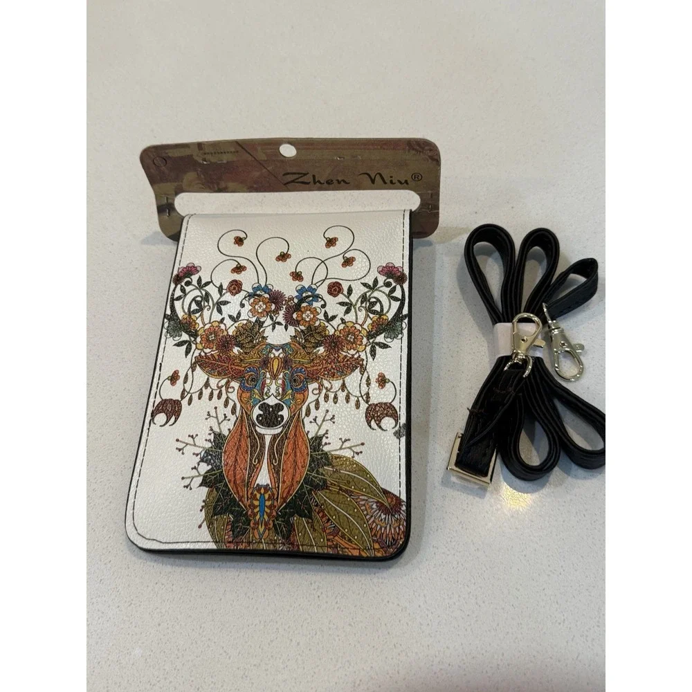 Zhen Niu crossbody design